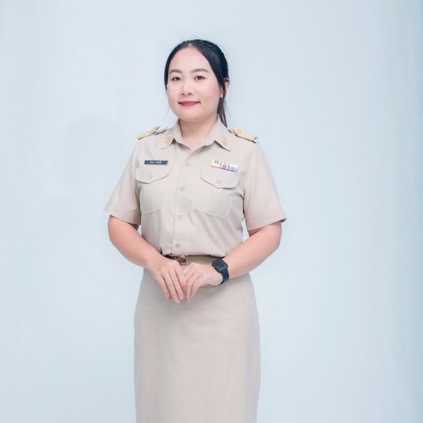 นางสาวนิตยา พรมพื้น 